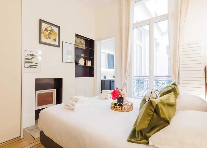 Superb 2bdr 4p - Palais Royal 아파트 *