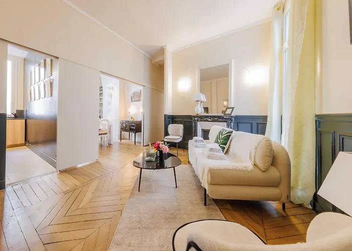 Superb 2bdr 4p - Palais Royal 아파트